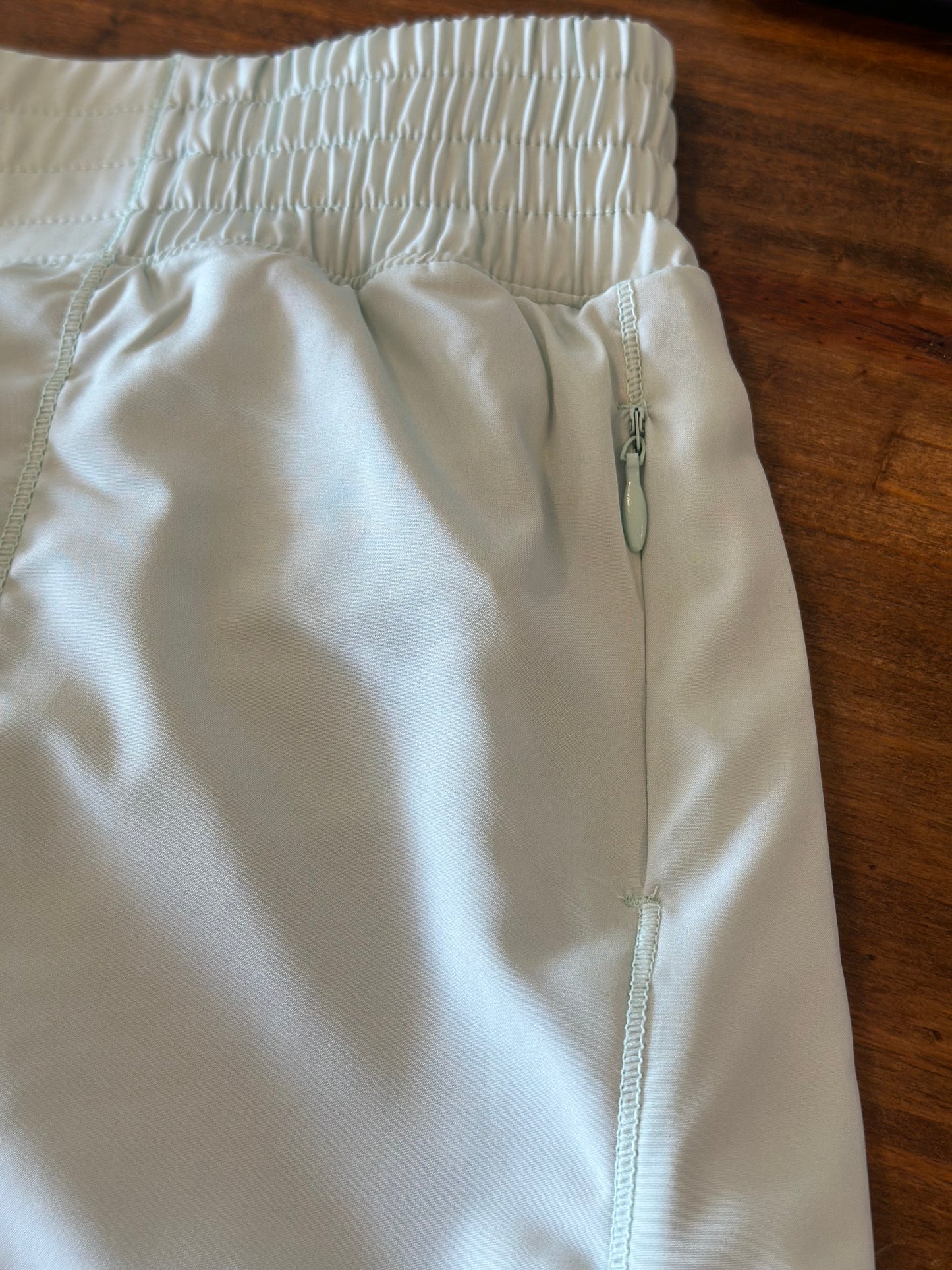 Light Mint Active Short