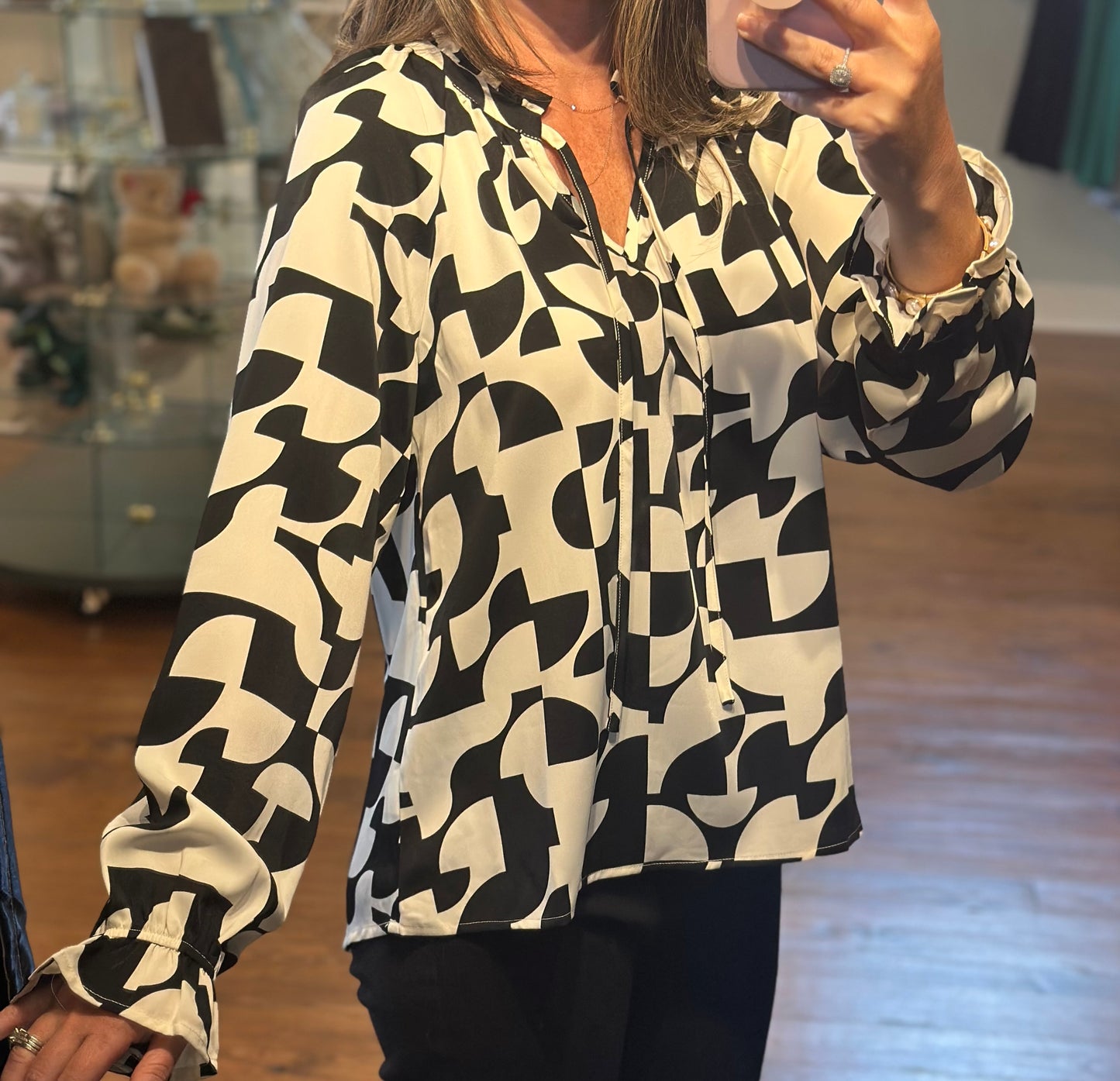 Chic Geometric Print Top